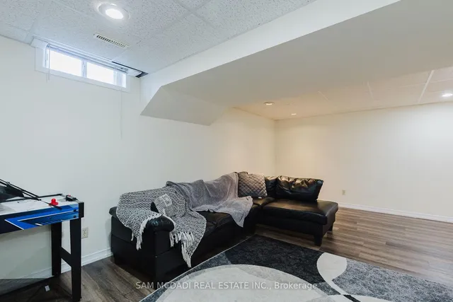 Additional image 25 of 522 Roseheath Dr