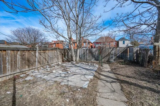 Additional image 35 of 15 Huron St