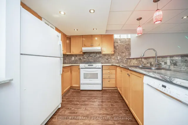 Additional image 44 of 21 National Cres