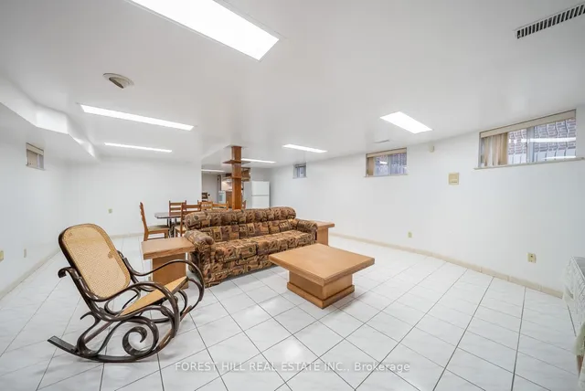 Additional image 10 of 541 Glen Park Ave