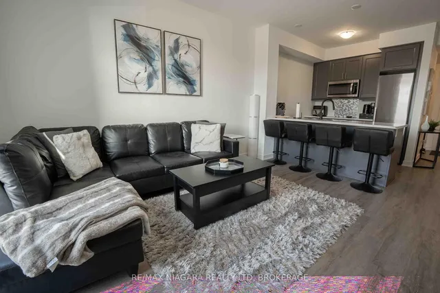 Additional image 28 of 600 North Service Rd Unit 202