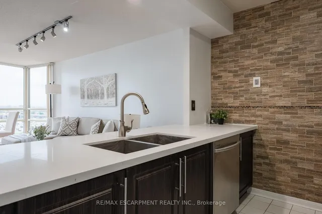 Additional image 5 of 50 Eglinton Ave Unit 1002