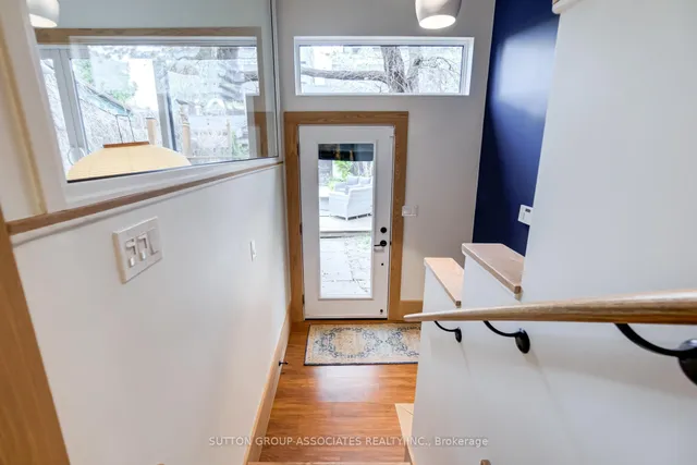 Additional image 33 of 10 Vermont Ave