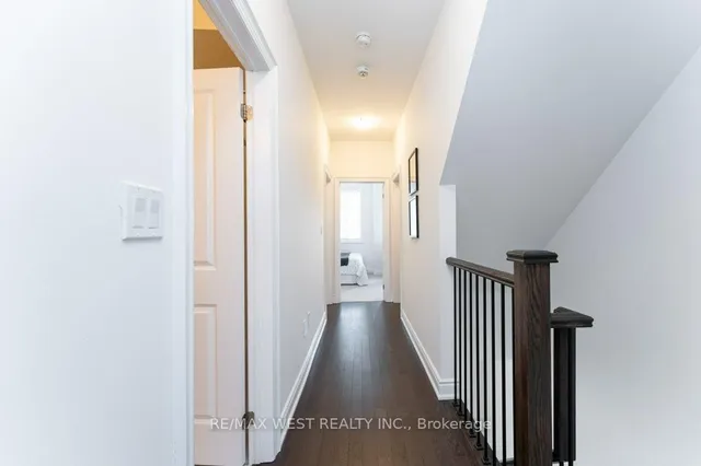 Additional image 21 of 2172 Trafalgar Rd Unit 19