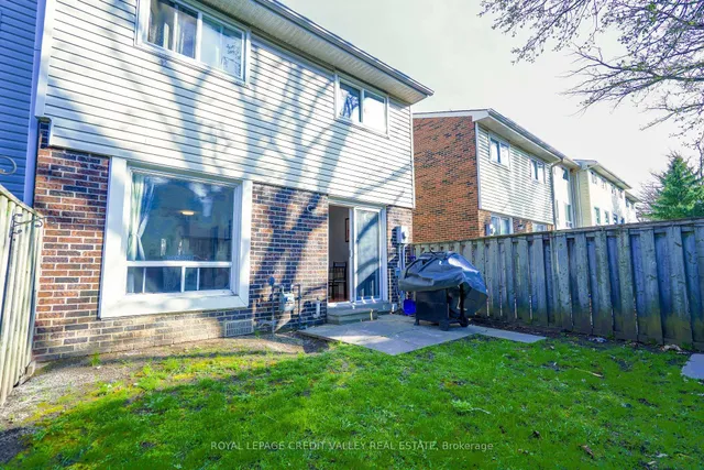 Additional image 45 of 8 Sandringham Crt