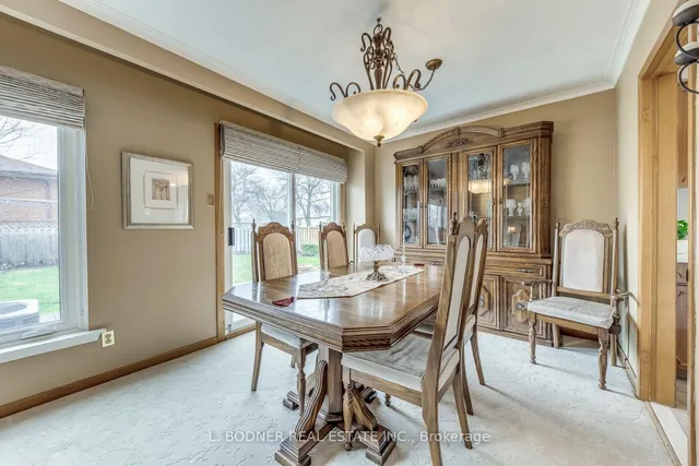 Additional image 8 of 6899 Darcel Ave