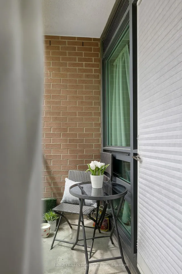 Additional image 20 of 1171 Queen St Unit 312