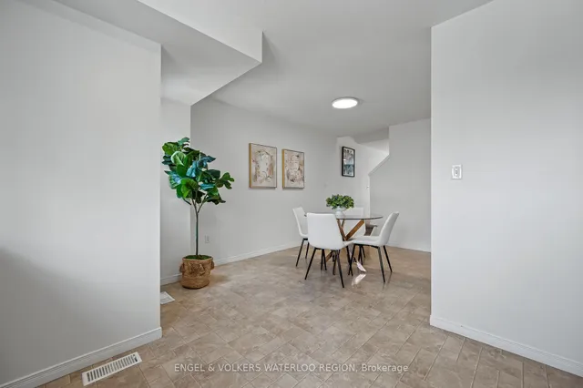 Additional image 15 of 155 Highland Cres Unit B8