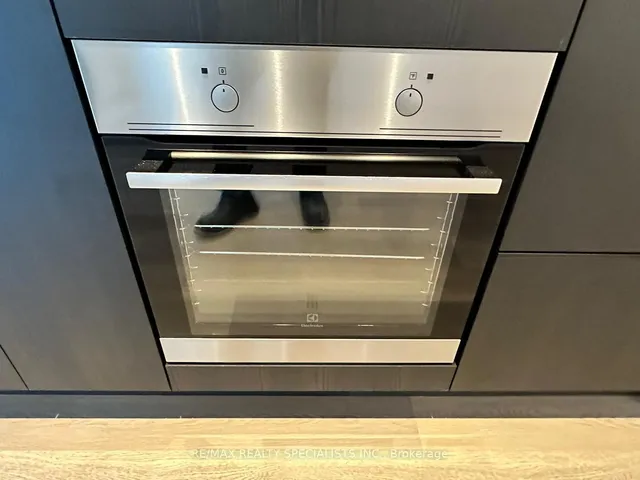 Additional image 23 of 1 Jarvis St Unit 720