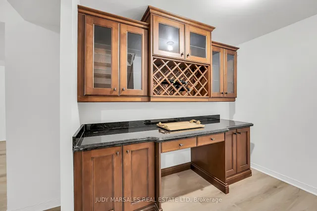 Additional image 29 of 6 Tinder Lane