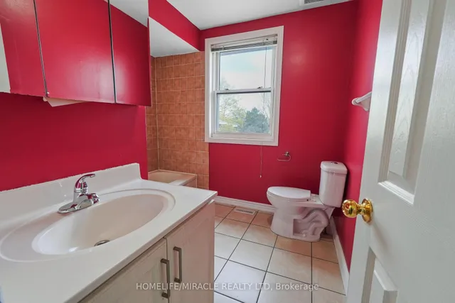 Additional image 20 of 27 Deerpark Cres