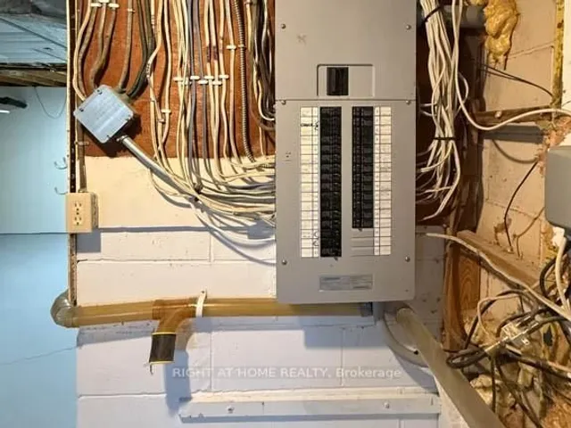 Additional image 29 of 144 Wellington St