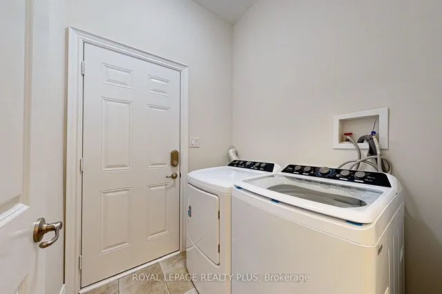 Additional image 17 of 37 Teal Crest Circ