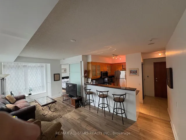 Additional image 19 of 500 Queens Quay N/A Unit 412W