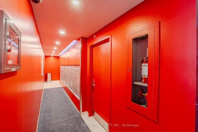 Additional image 40 of 185 Roehampton Ave Unit 315