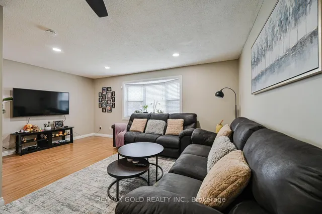 Additional image 6 of 10 Cupola Crt