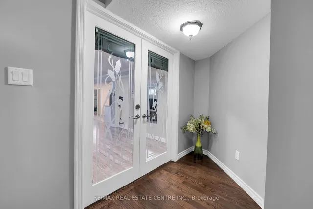Additional image 31 of 29 Chipman Ave