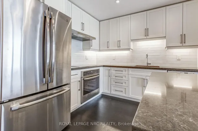 Additional image 37 of 2025 Maria St Unit 604