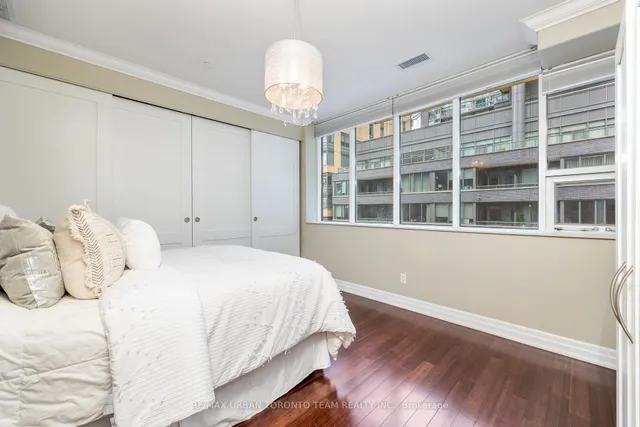 Additional image 16 of 393 King St Unit 401