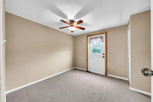 Additional image 18 of 137 Maple Cres