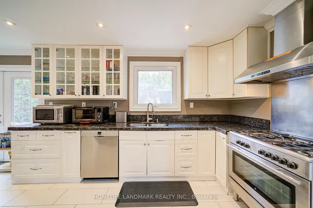 Additional image 13 of 2207 Elmhurst Ave