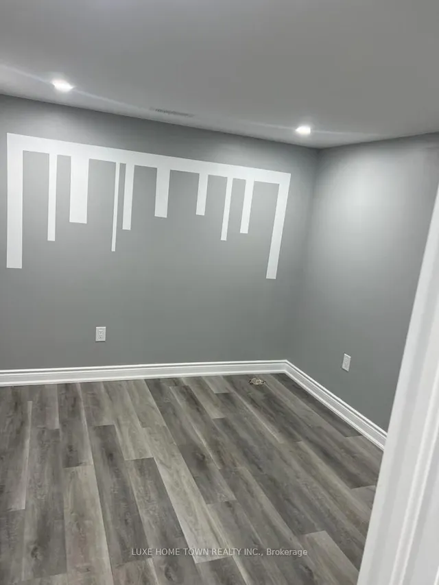 Additional image 18 of 7 Addington Cres