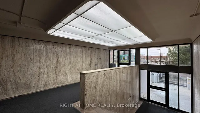 Additional image 7 of 1 Massey Sq Unit 1418