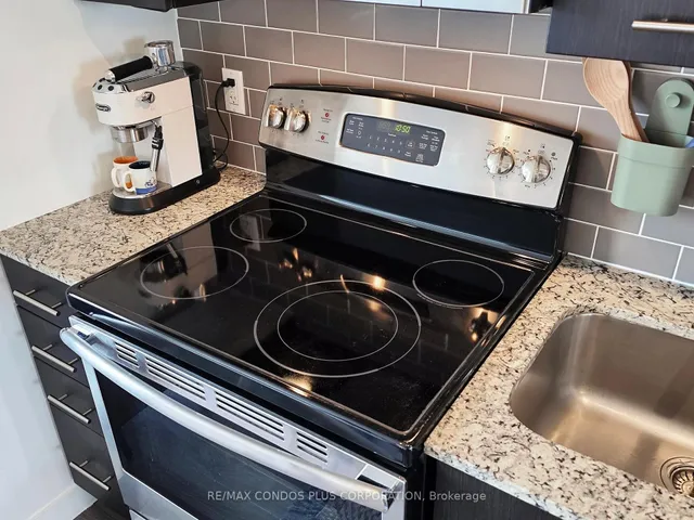 Additional image 19 of 2055 Danforth Ave Unit 605