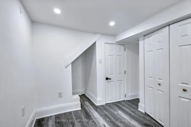 Additional image 34 of 1161 King St