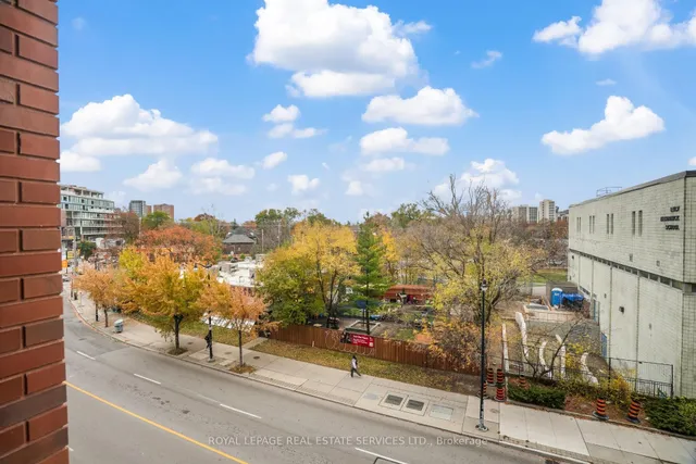 Additional image 10 of 2720 Dundas St Unit 302