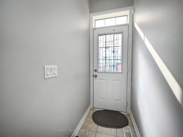 Additional image 18 of 53 Dufay Rd