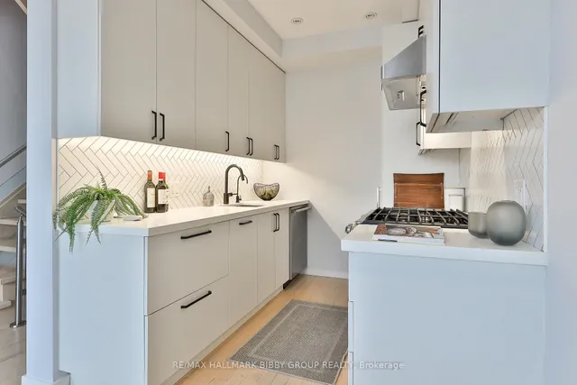 Additional image 9 of 126 Spadina Rd Unit 4