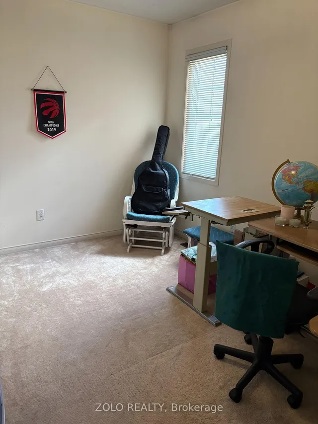 Additional image 12 of 427 Huntington Ridge Dr