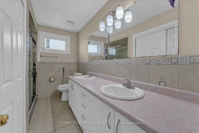 Additional image 28 of 43 Hoover Cres