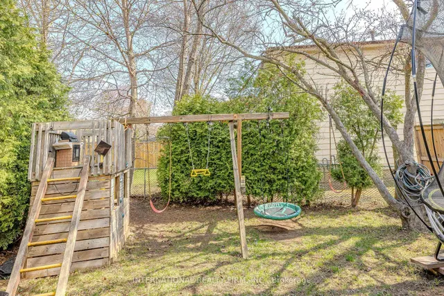 Additional image 48 of 1291 Consort Cres