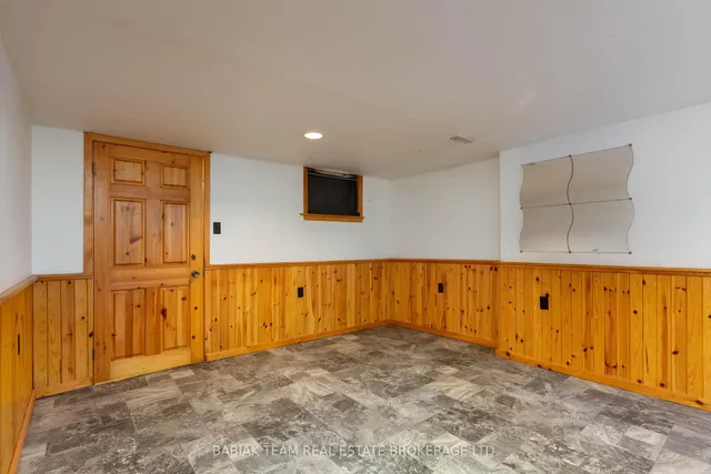 Additional image 15 of 1372 Islington Ave