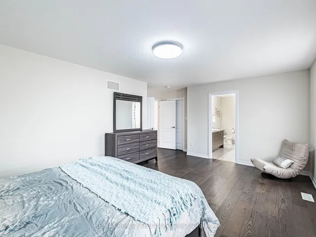 Additional image 19 of 23 Henry Moody Dr