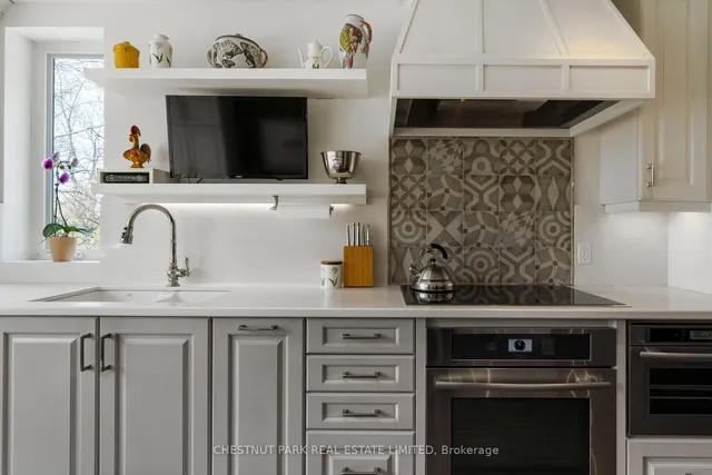 Additional image 16 of 61 Woodlawn Ave