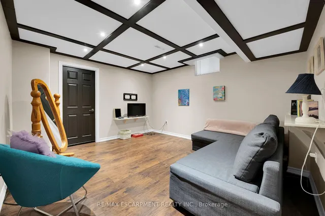 Additional image 44 of 56 Nanaimo Cres