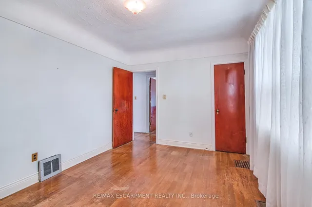 Additional image 18 of 48 Woodbridge Rd