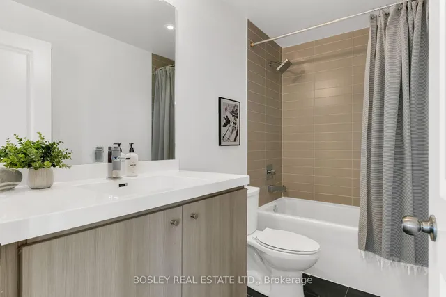 Additional image 15 of 105 George St Unit 1404