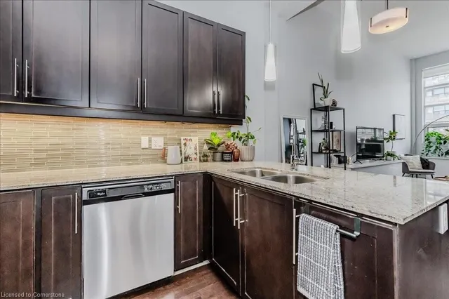 Additional image 24 of 112 Benton St Unit 317