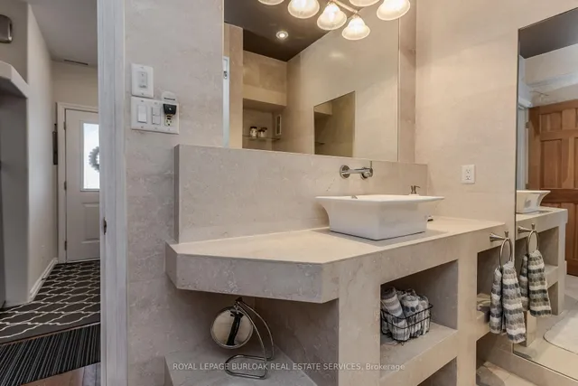 Additional image 37 of 172 Hillcrest Ave