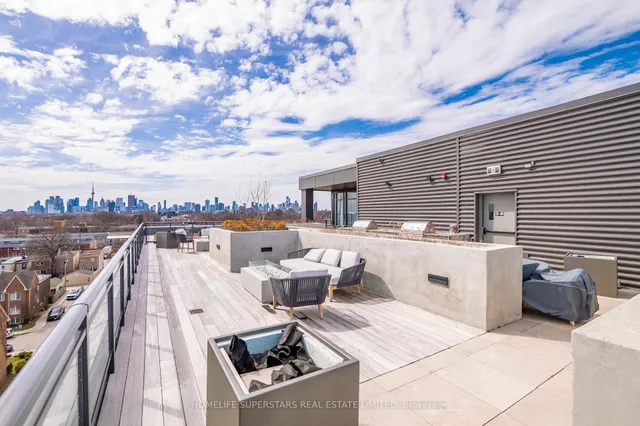 Additional image 46 of 1285 Queen St Unit 306