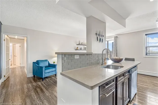 Additional image 10 of 851 Queenston Rd Unit 502