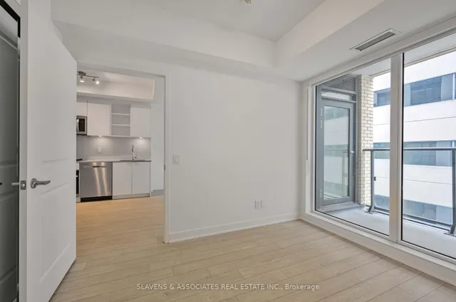 Additional image 18 of 543 Richmond St Unit 735