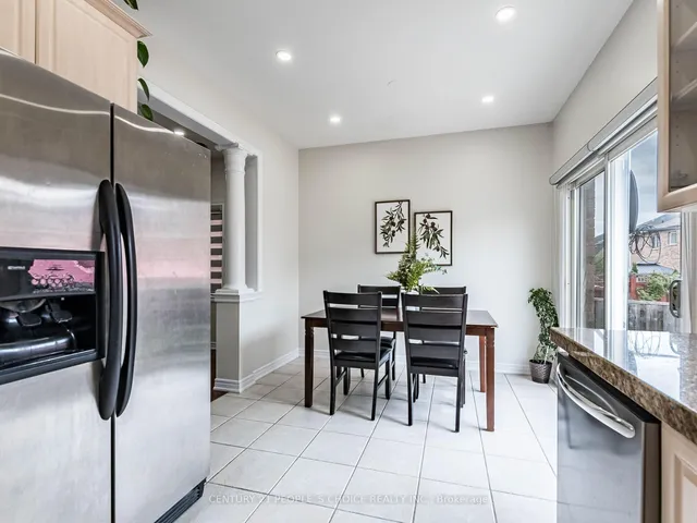 Additional image 17 of 74 Crystalview Cres