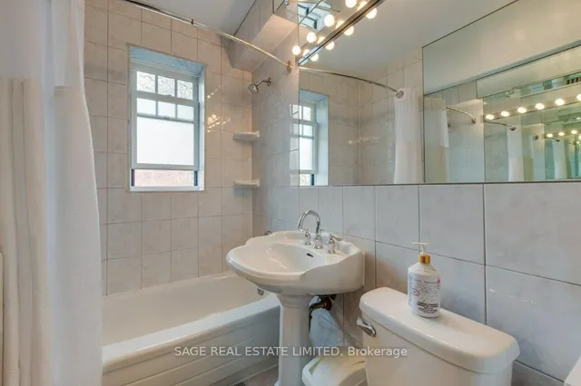 Additional image 19 of 58 Sherwood Ave Unit 14