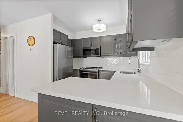 Additional image 9 of 50 Western Battery Rd Unit 918