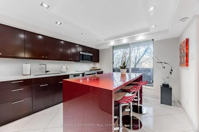 Additional image 13 of 360 Bloor St Unit 106